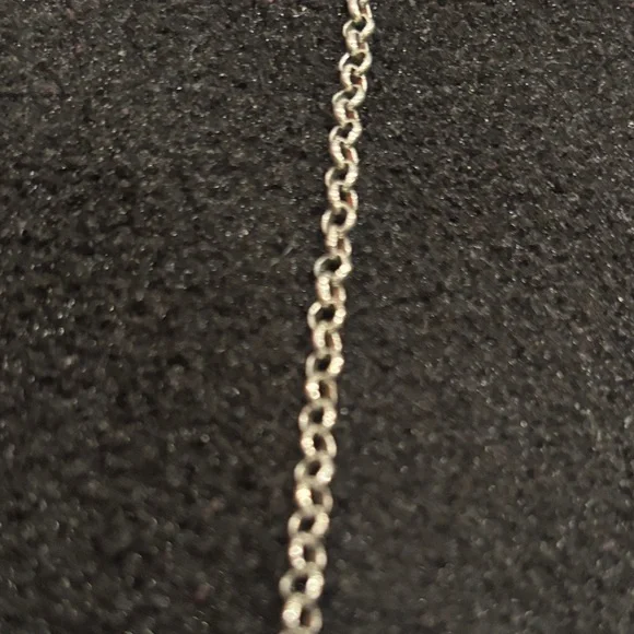 Elegant Silver and Blue Necklace - Picture 6 of 7